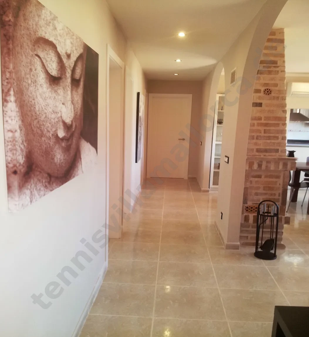 Flur und Wohnbereich